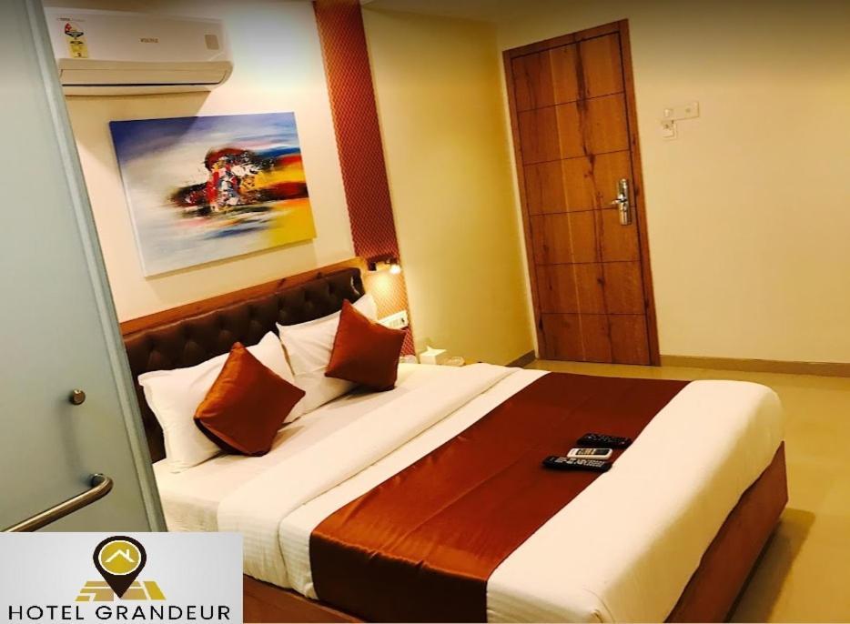 Grandeur By Avion Palace Near T2 International Airport ムンバイ エクステリア 写真
